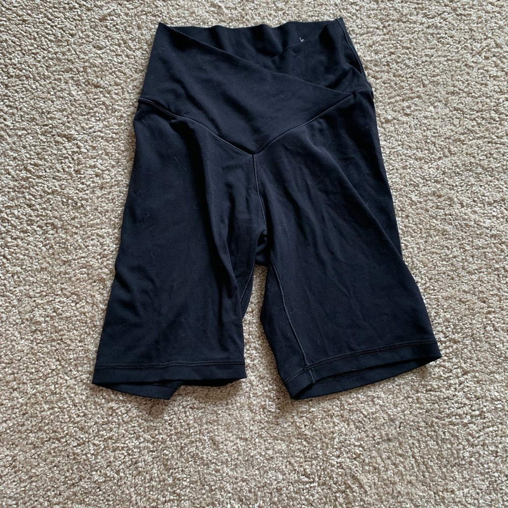 Aerie crossover waistband black bike shorts. Size small